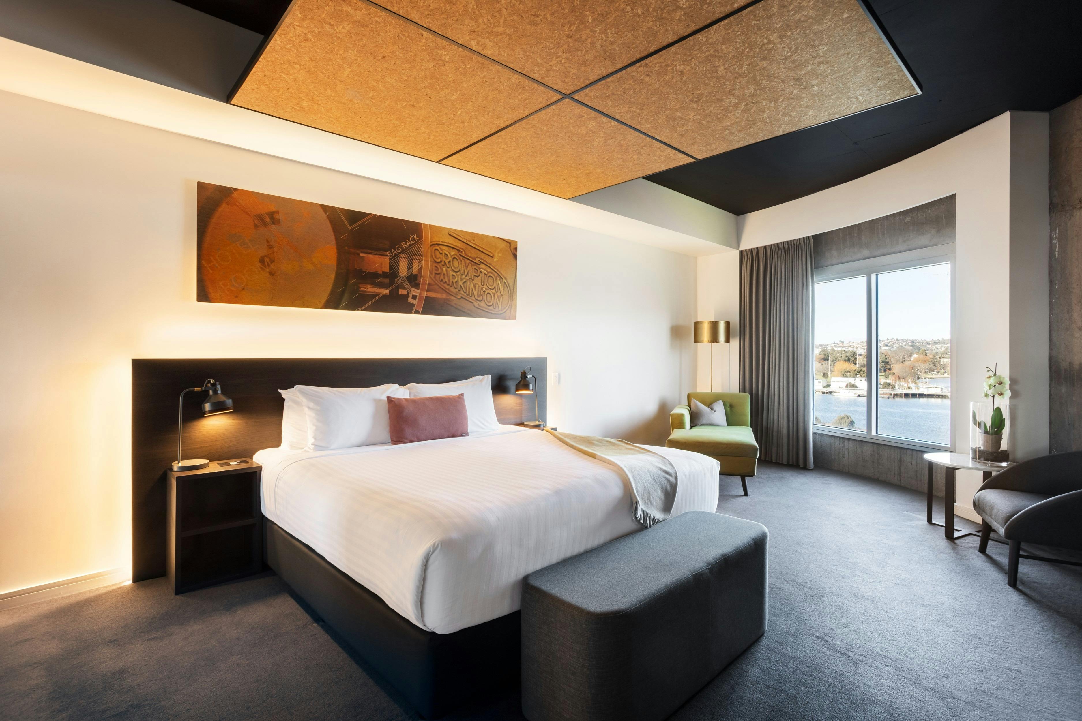 Gorge River Deluxe Room