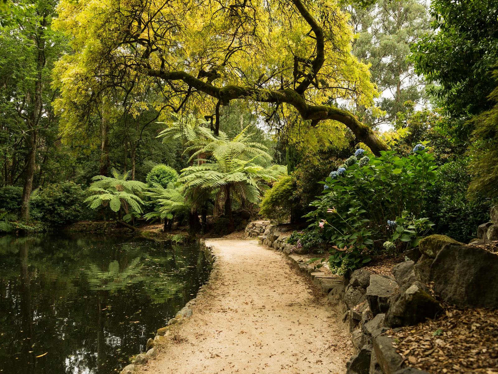 Alfred Nicholas Gardens