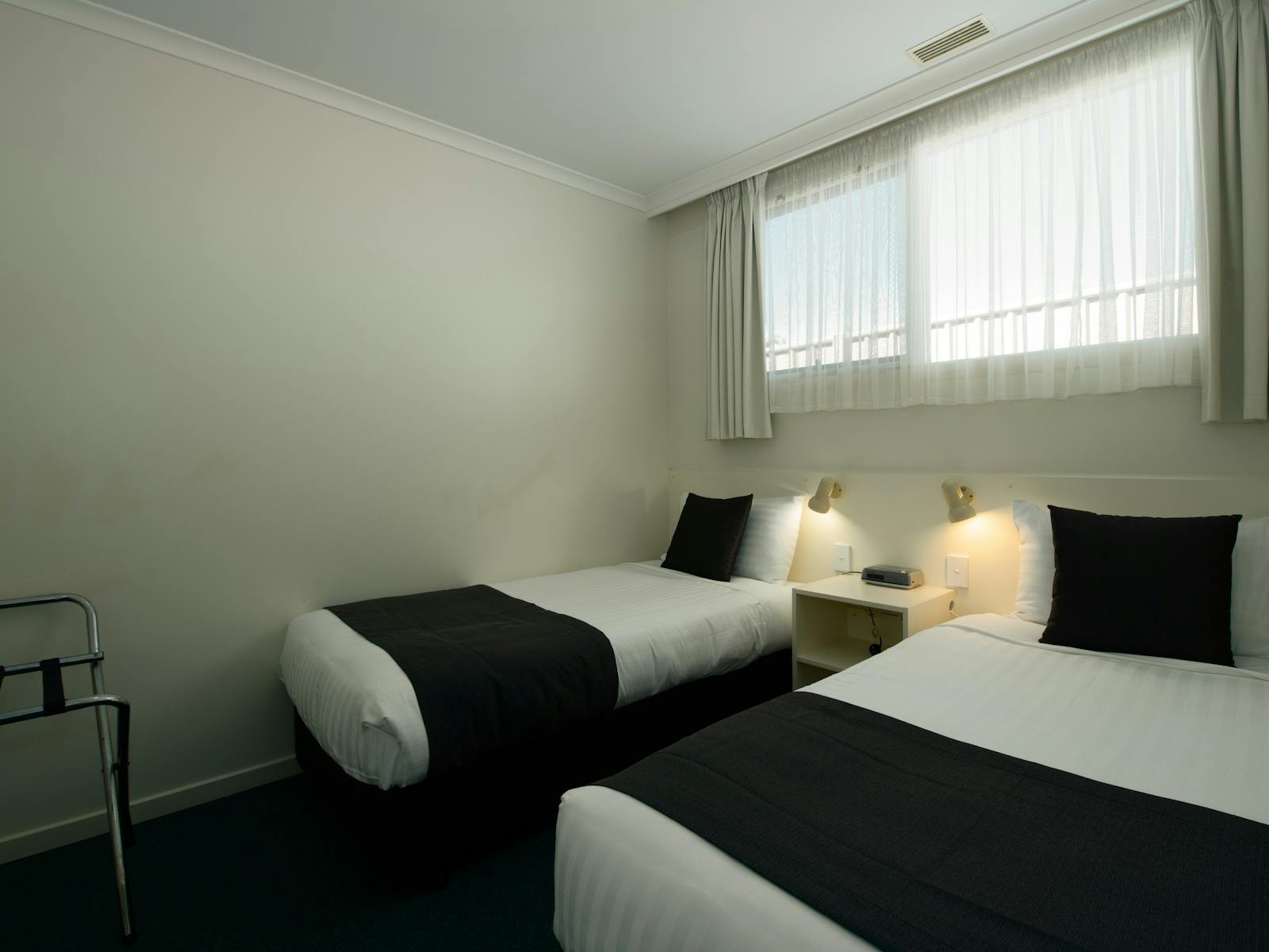 Two Bedroom Family Unit Twin Barclay Motor Inn