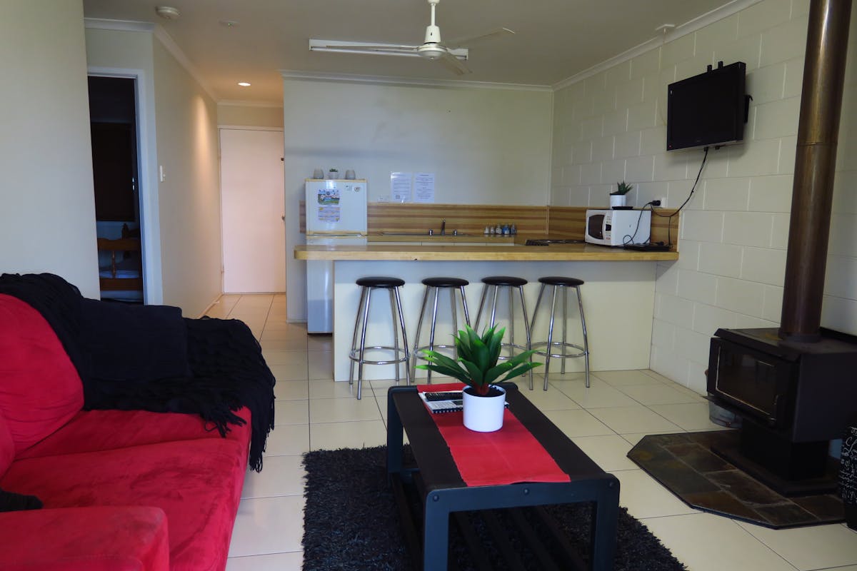 Two Bedroom Cabin with fireplace