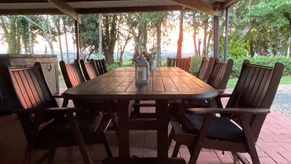 Outdoor dining, weber bbq looking out to extensive mountain views & beautiful sunsets