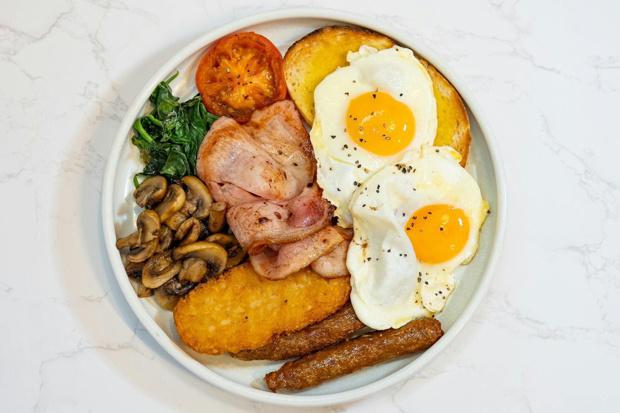 Leckeres großes Frühstück