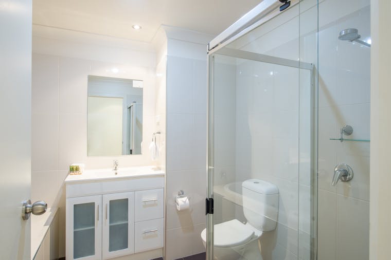 Studio Spa Room