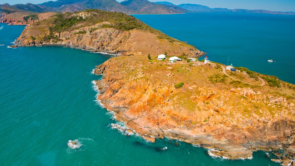 Cape Cleveland Lighthouse