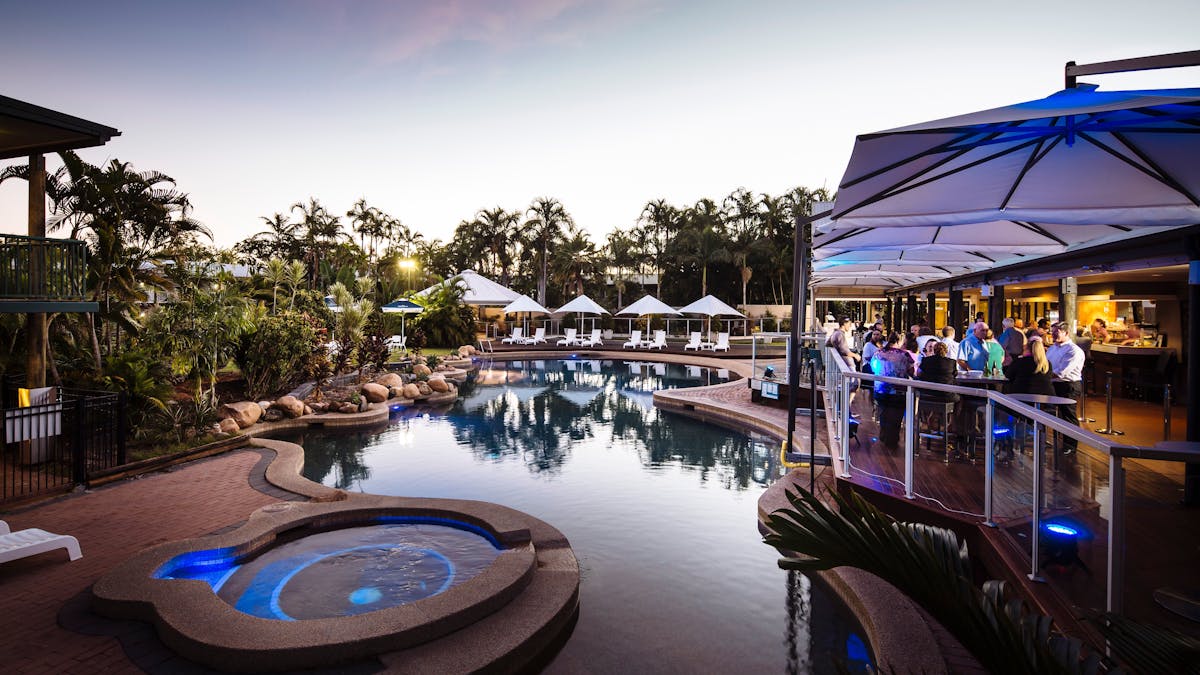 Dinner and drinks by the pool