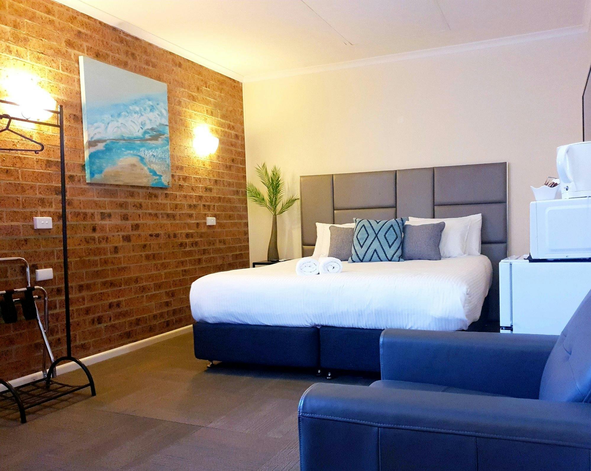 Bay and Basin Boutique Motel