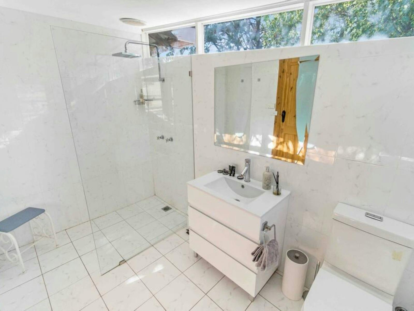 The Shearing Shed Boutique Farmstay Cowra edit1