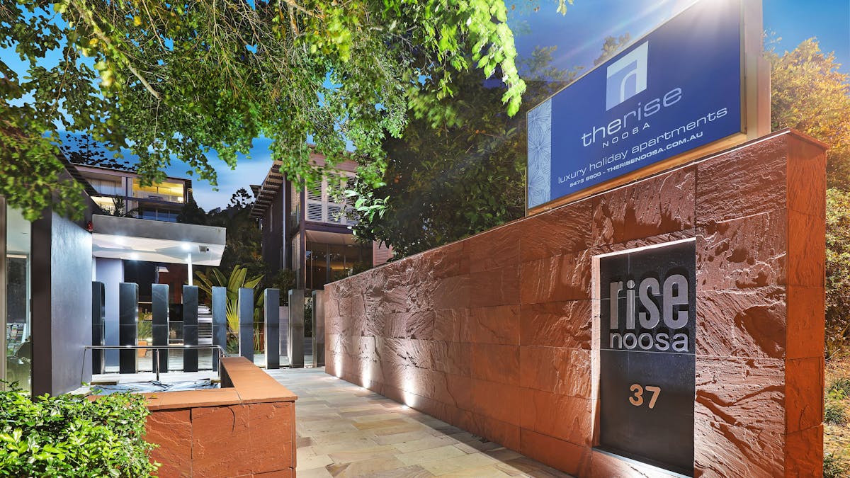 Noosa Drive entrance