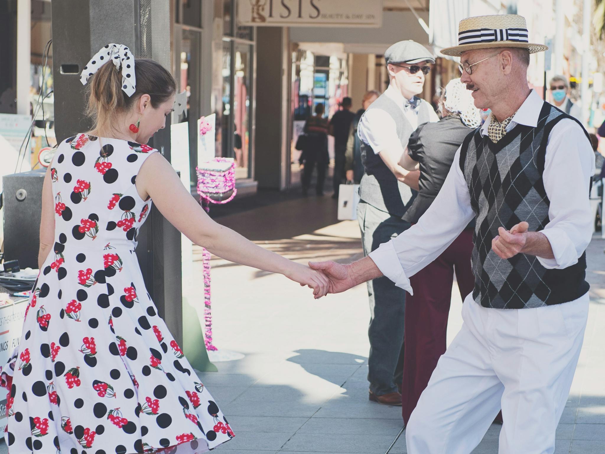 swing dancers enjoying jazz music