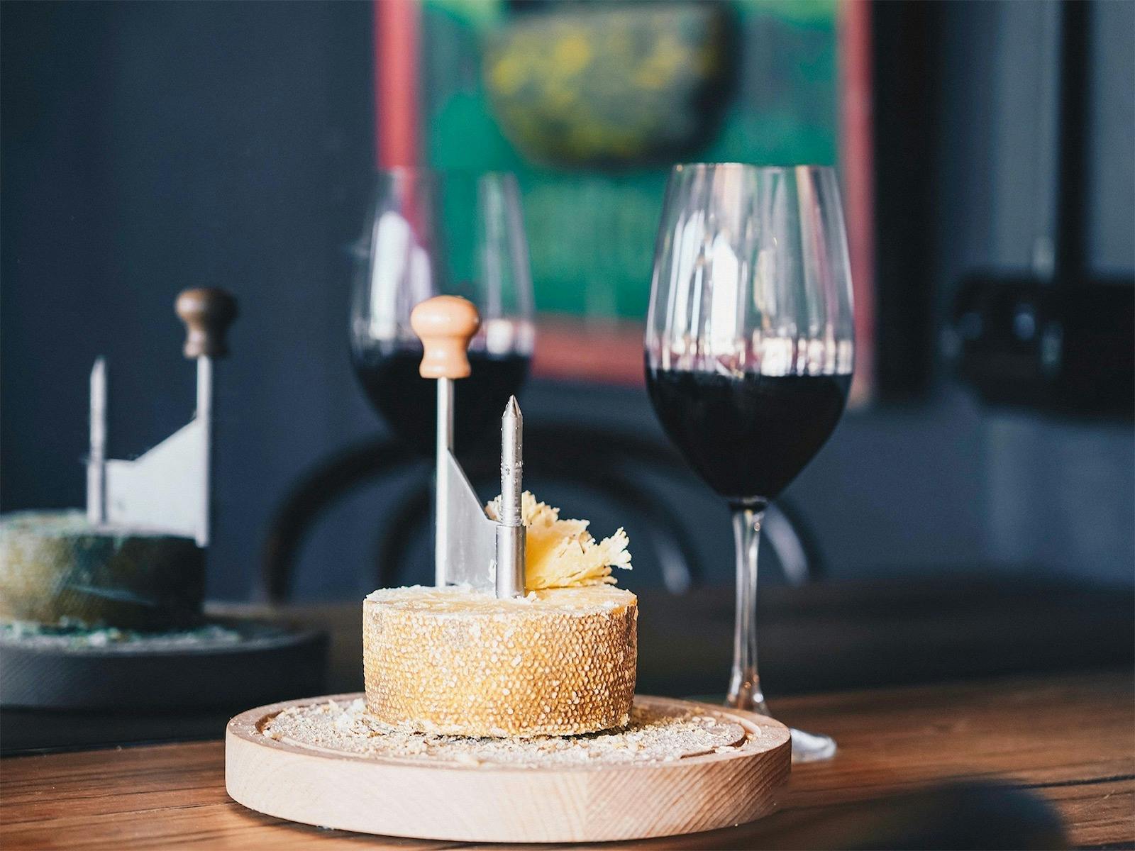 Aireys Inlet a coastal hamlet with the familiar curves of