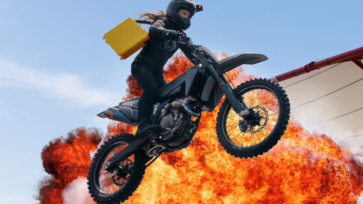 Warner Bros. Movie World - Spy Chase Stunt Show