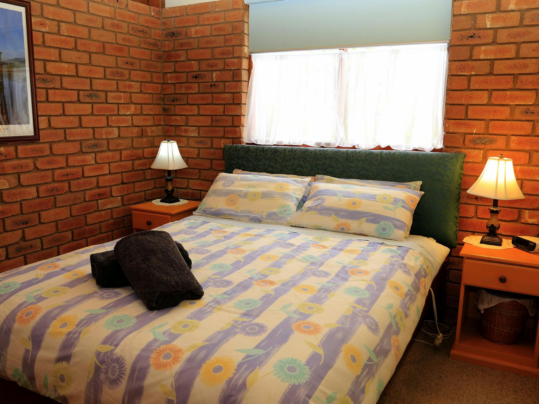 Master Bed Room with Queenbed