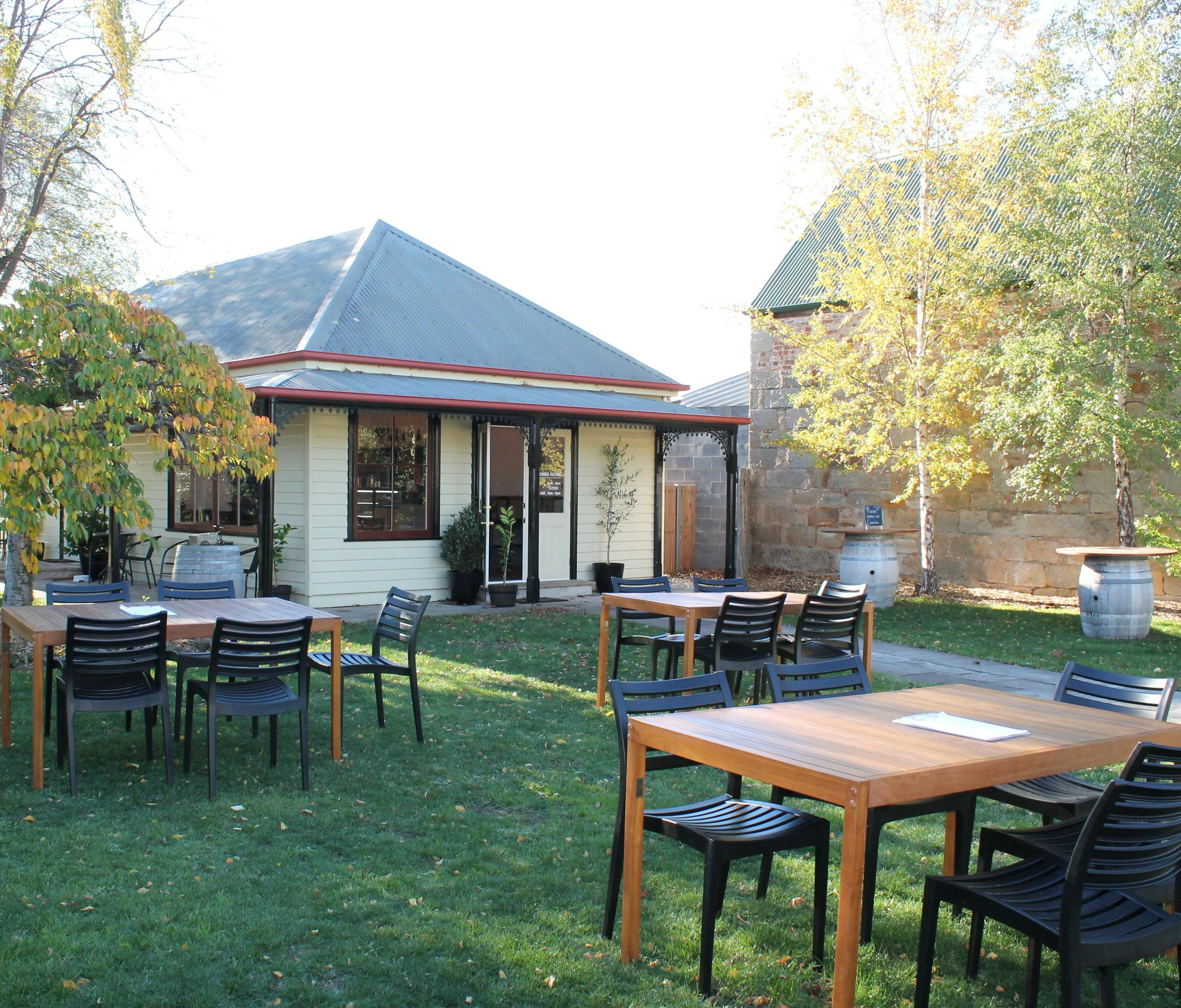 Cafe - front view