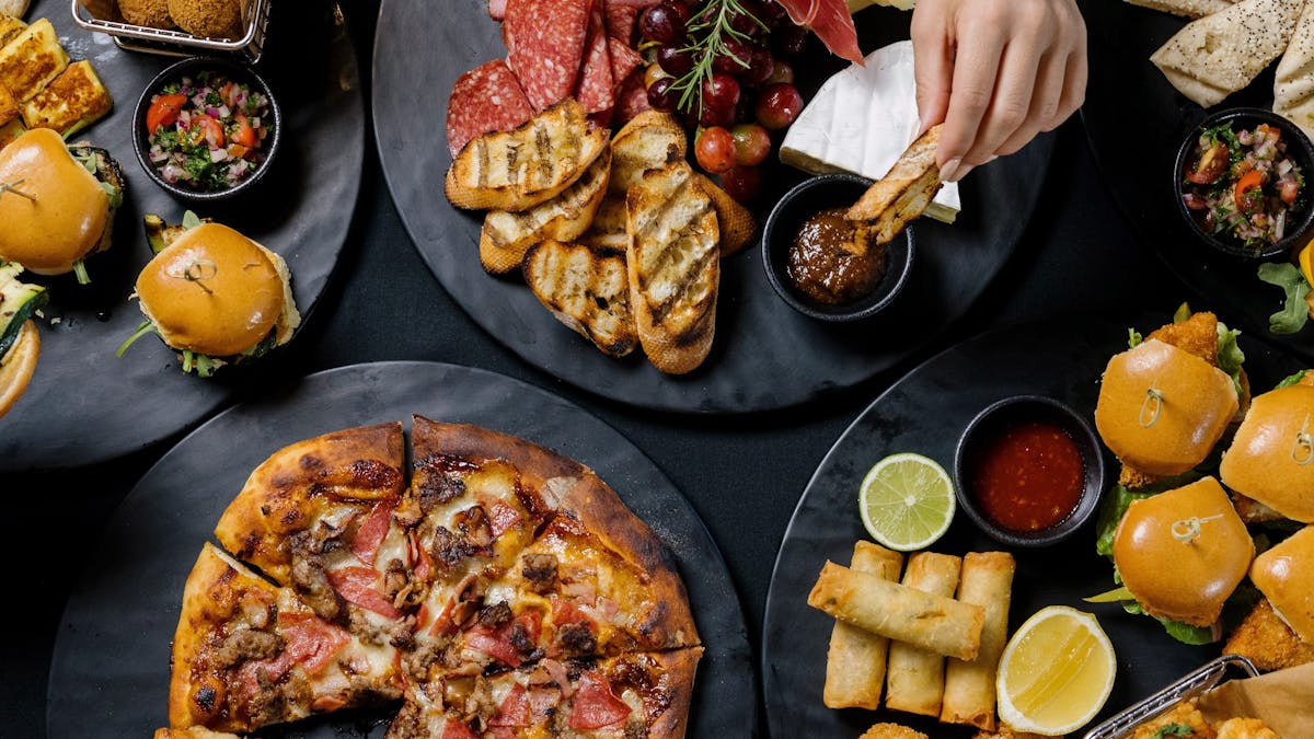 Delicious food by social house