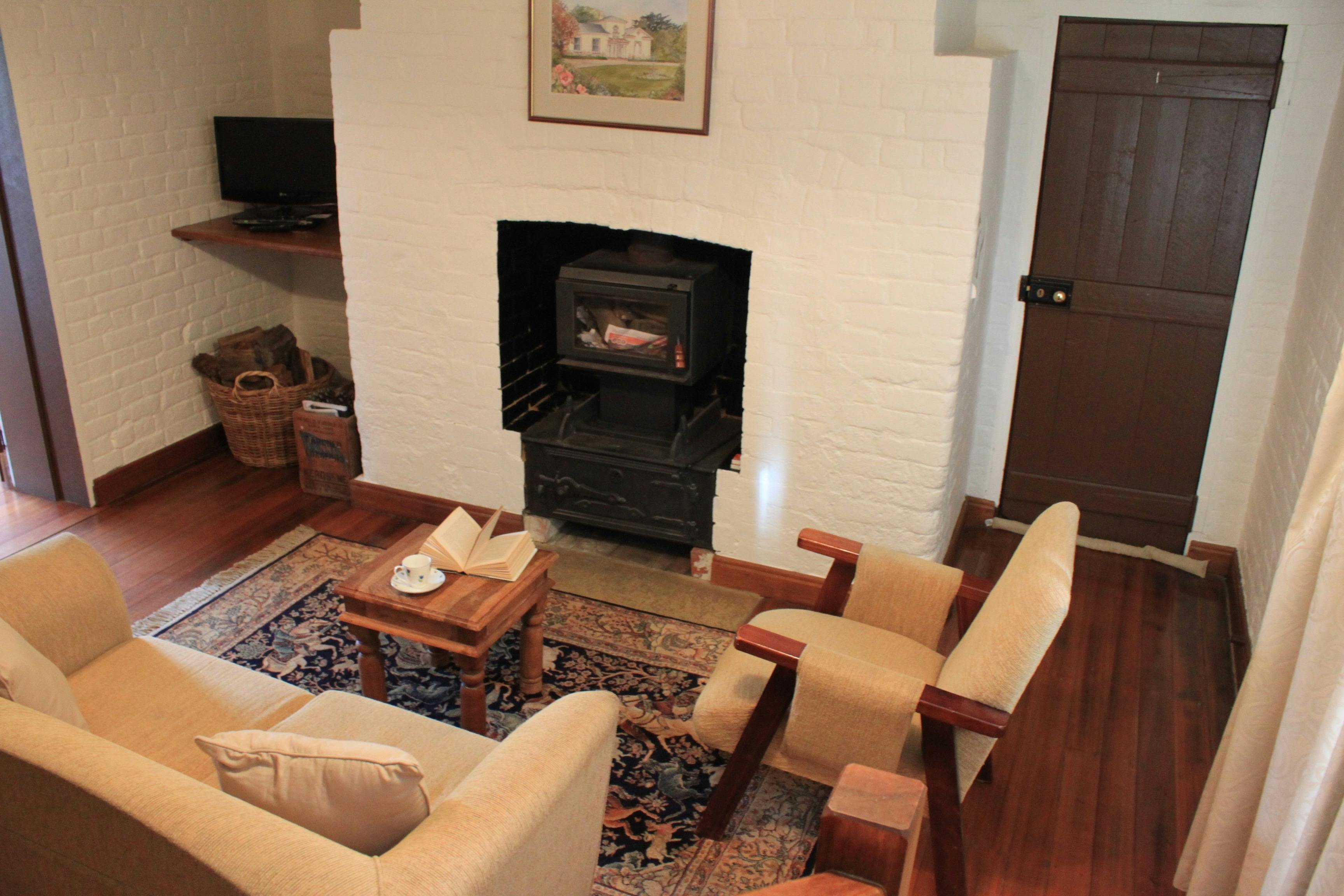 Free Settlers Cottage Fireplace