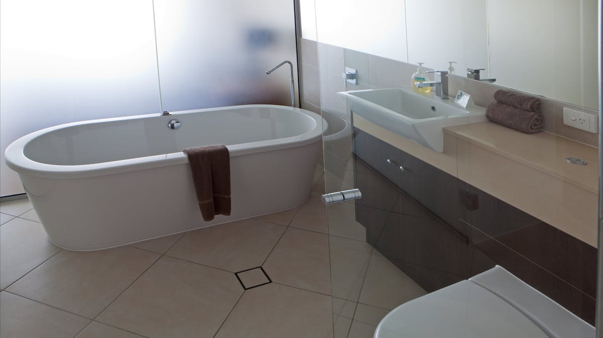 Ensuite bathroom with separate shower