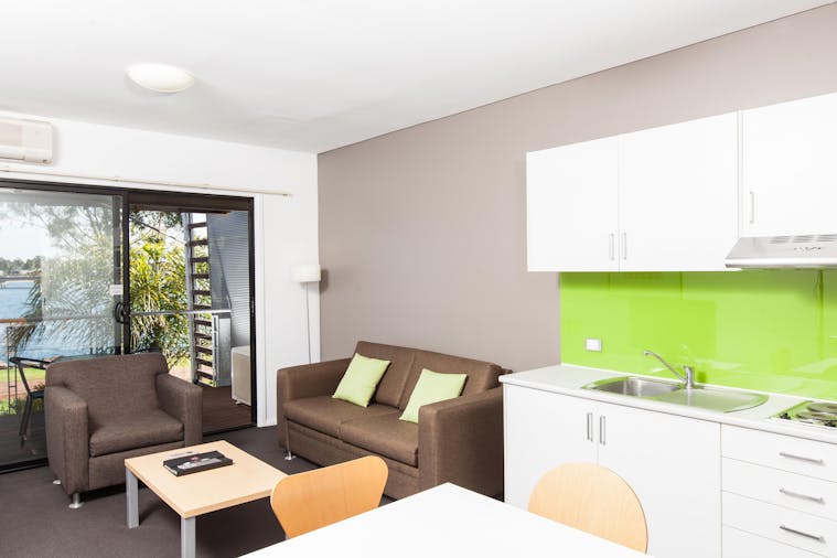 WATERFRONT 2 BEDROOM APARTMENT