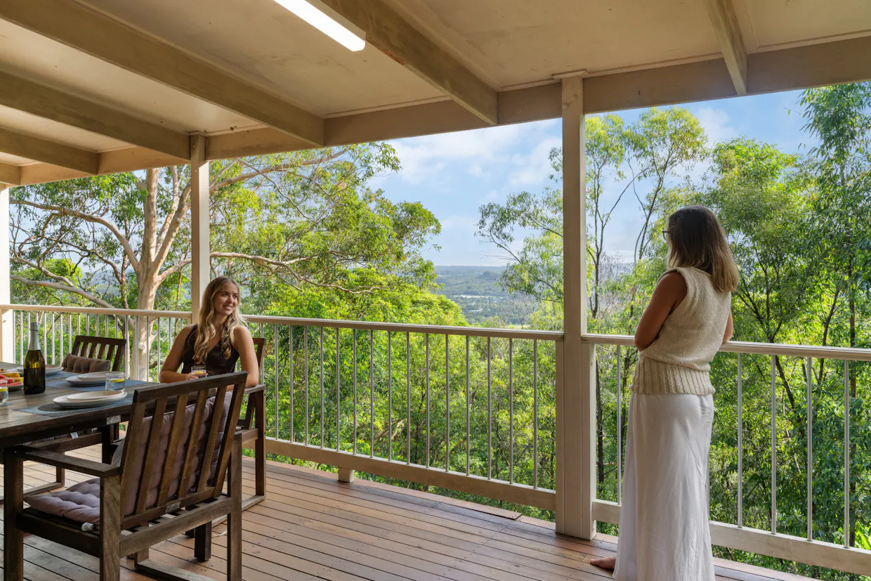 Hinterland Tranquil Escape with Beautiful Views