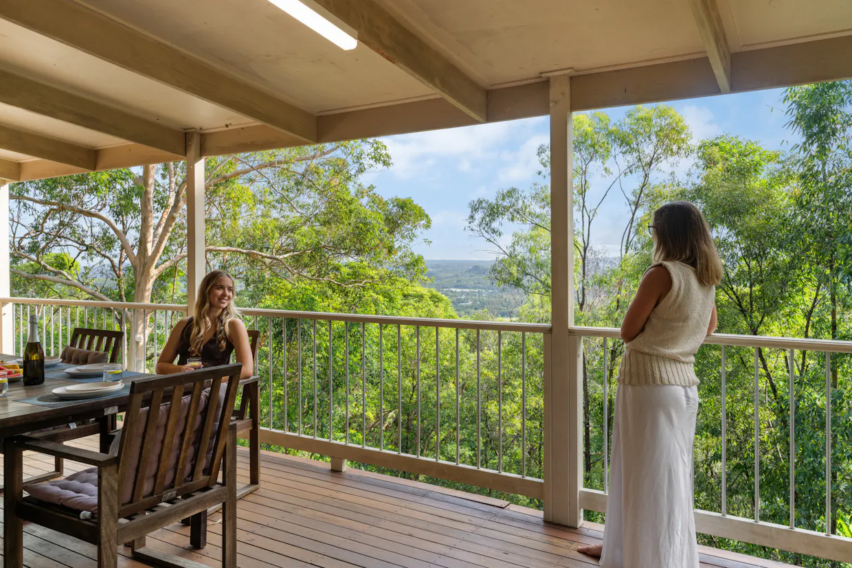 Hinterland Tranquil Escape with Beautiful Views
