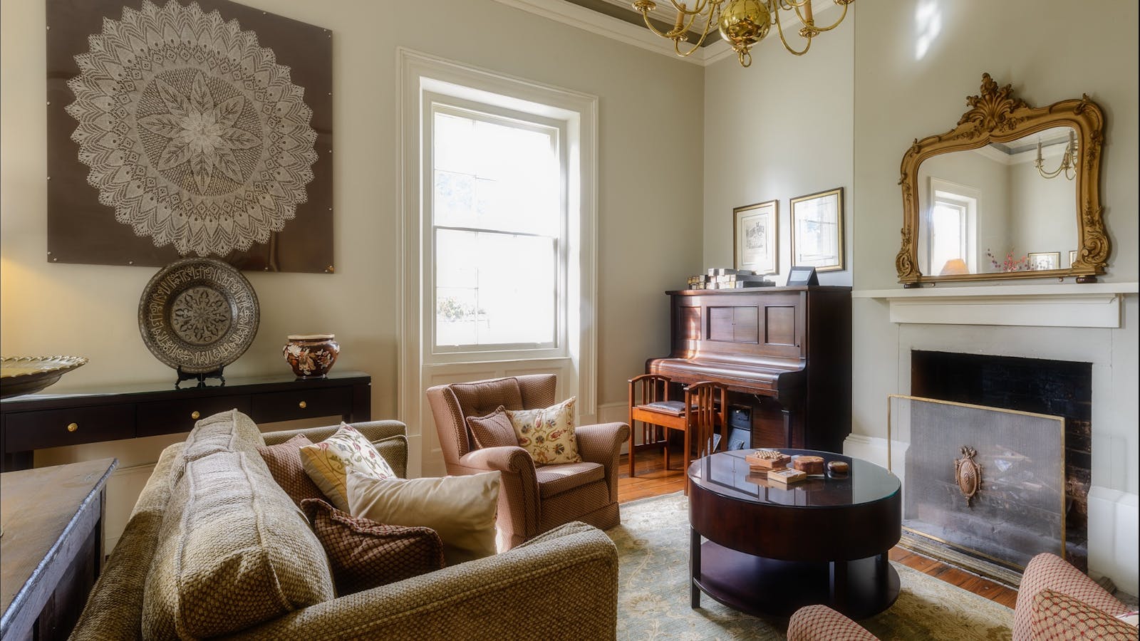 Woodbridge on the Derwent Ballroom Lounge Room