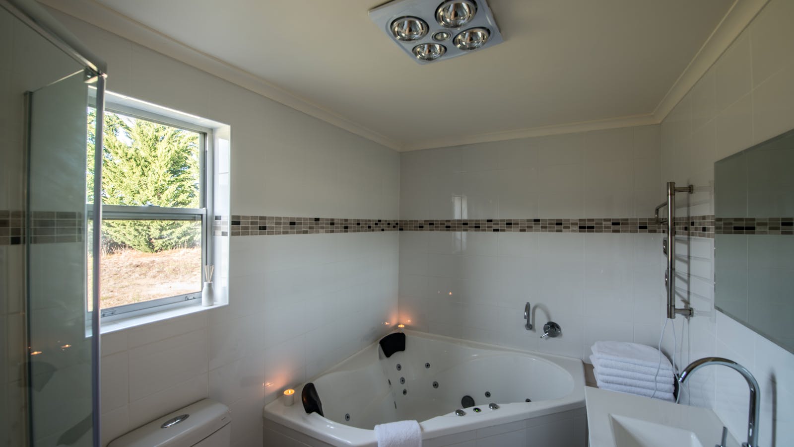 Pinot Cottage Bathroom