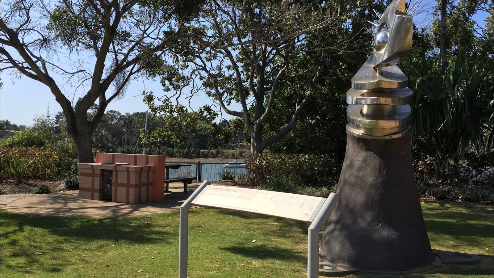 Riverside Parklands and Playground