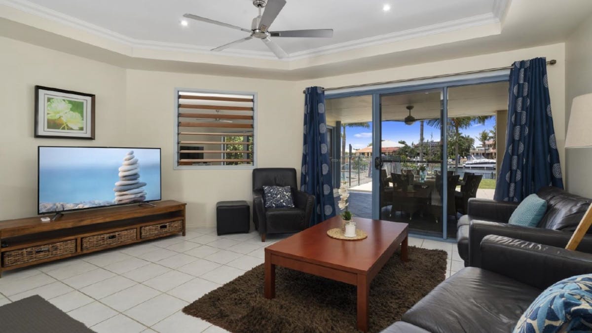 Bribie Island Holiday Hub Bribie Island Holiday Hub