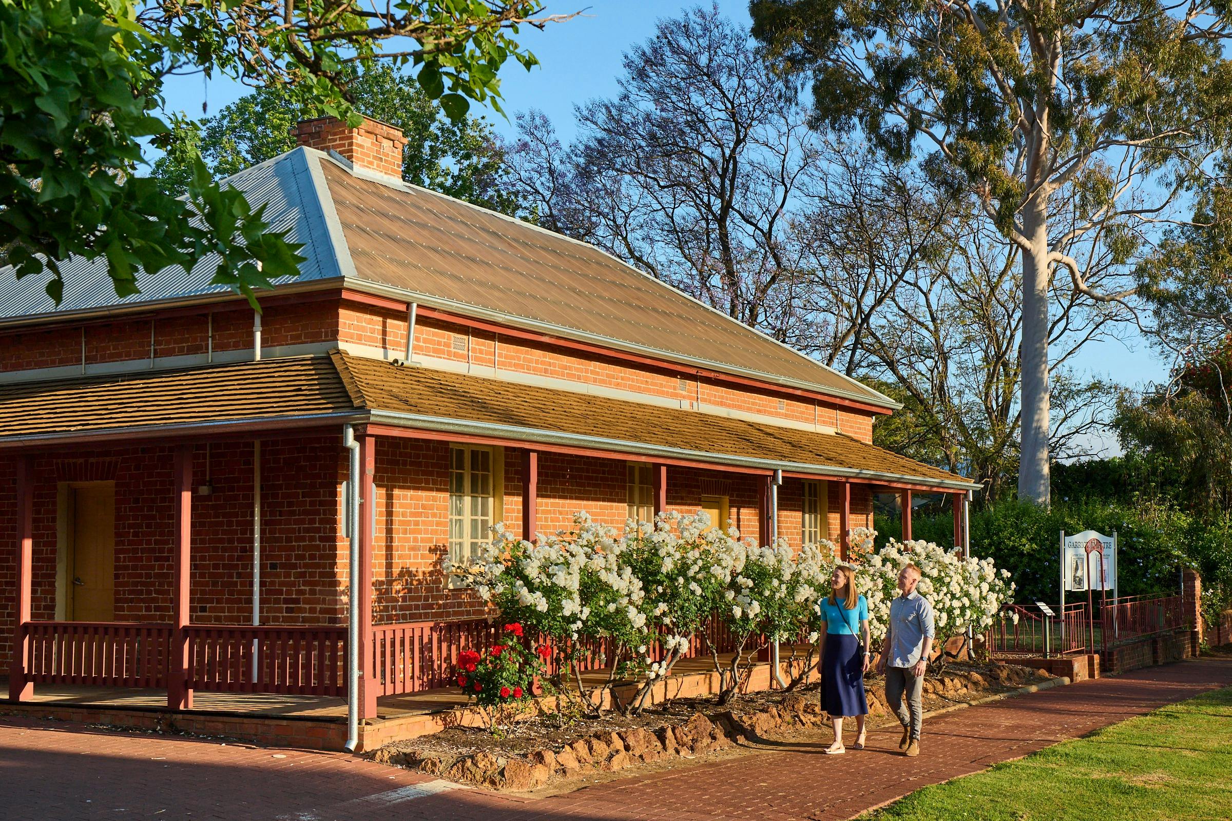 Example of roses and cottage garden experience in Guildford