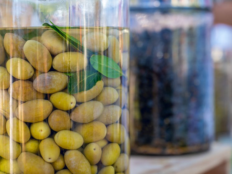 Tabletop Grapes preserve their own olives
