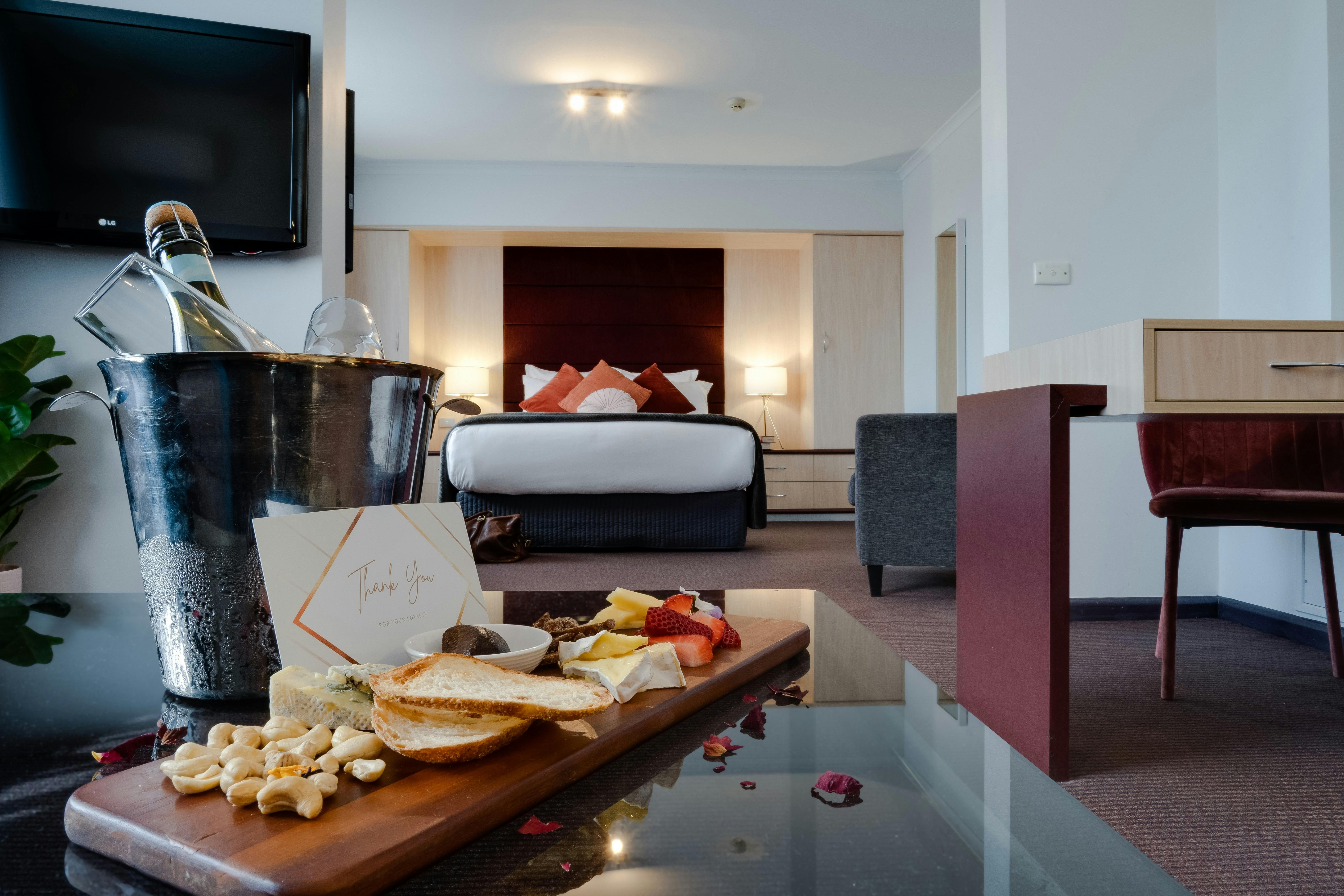 Deluxe Suite Queen with Spa