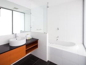 1-Bedroom apartment Bathroom
