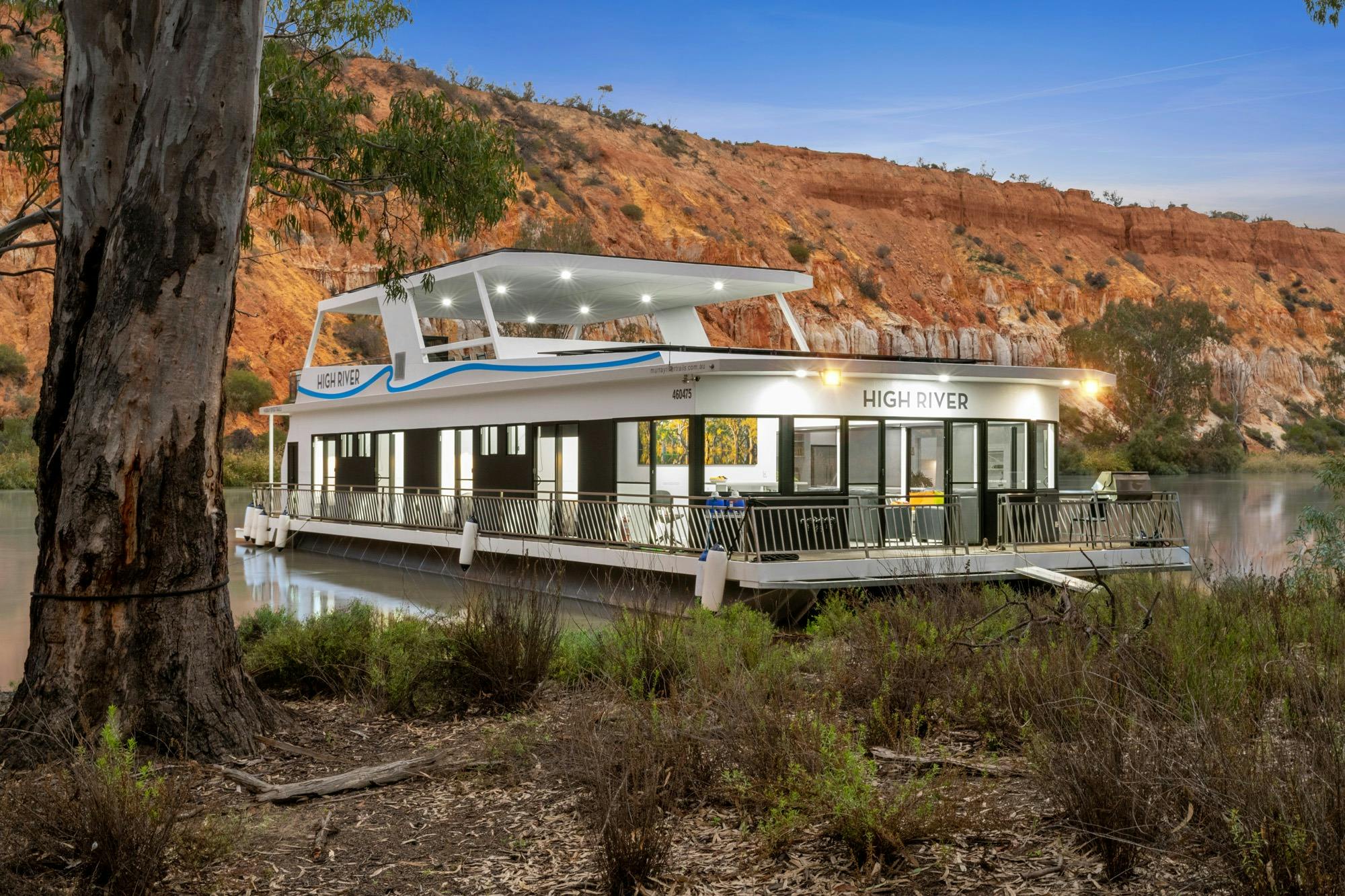 Murray River Trails - High River Houseboat
