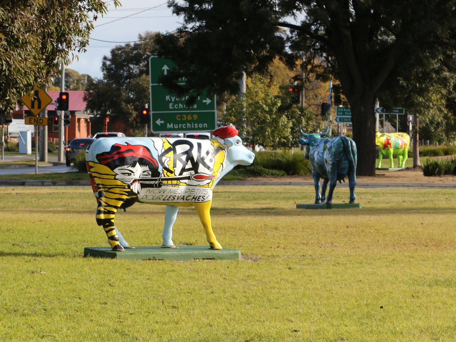 Moooving Art 3D life sized cows