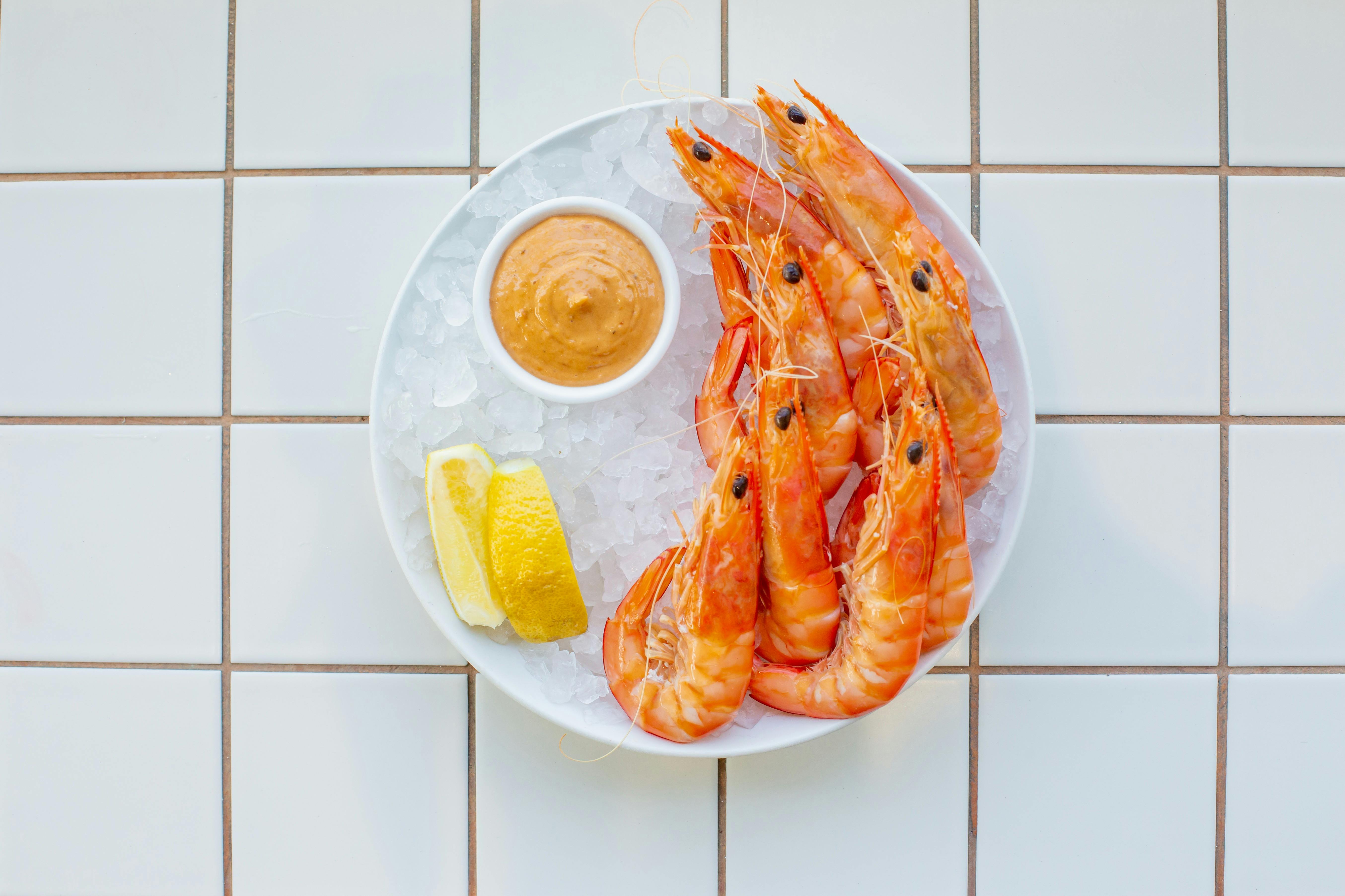 Fresh Prawns on ice at the Burleigh Pavilion