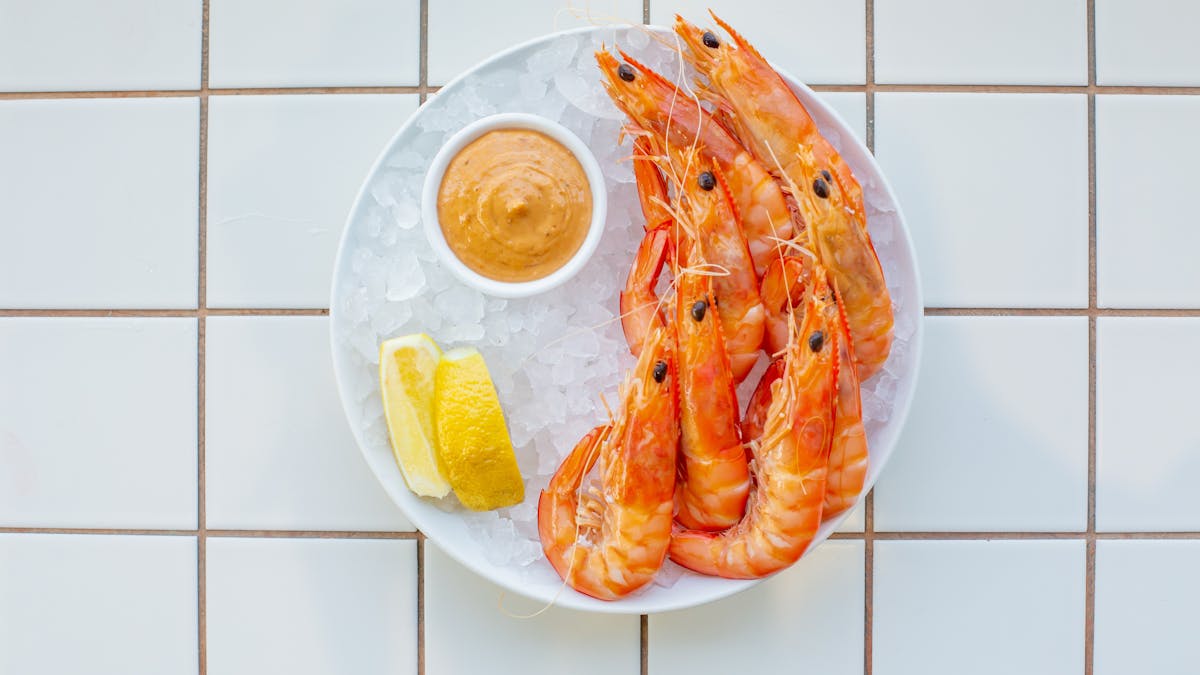 Fresh Prawns on ice at the Burleigh Pavilion