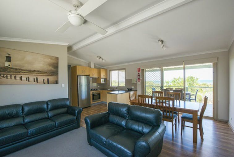 EXECUTIVE CABIN 16 17