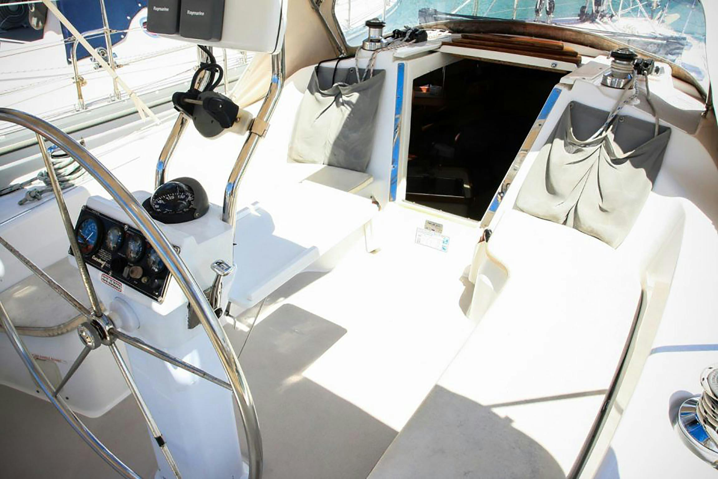 Charter Yachts Australia Sailing Yacht Rockstar Catalina 32