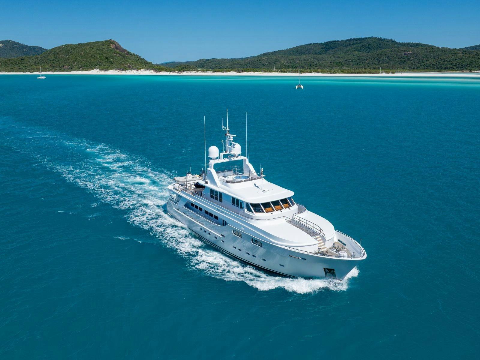 Whitsundays 4 Night Superyacht Charter