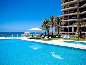 Paradise Centre Apartments