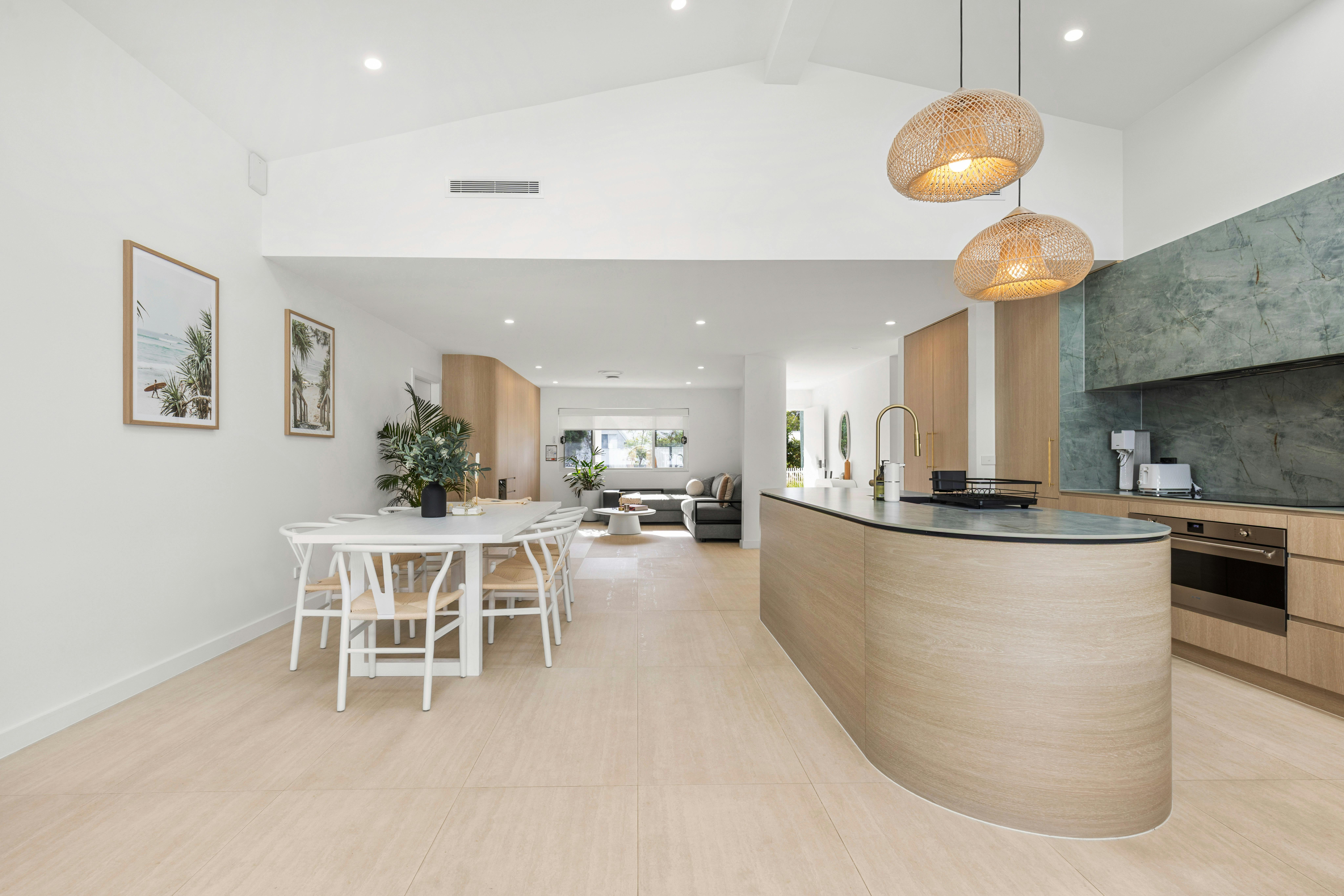 Kitchen & Dining Area