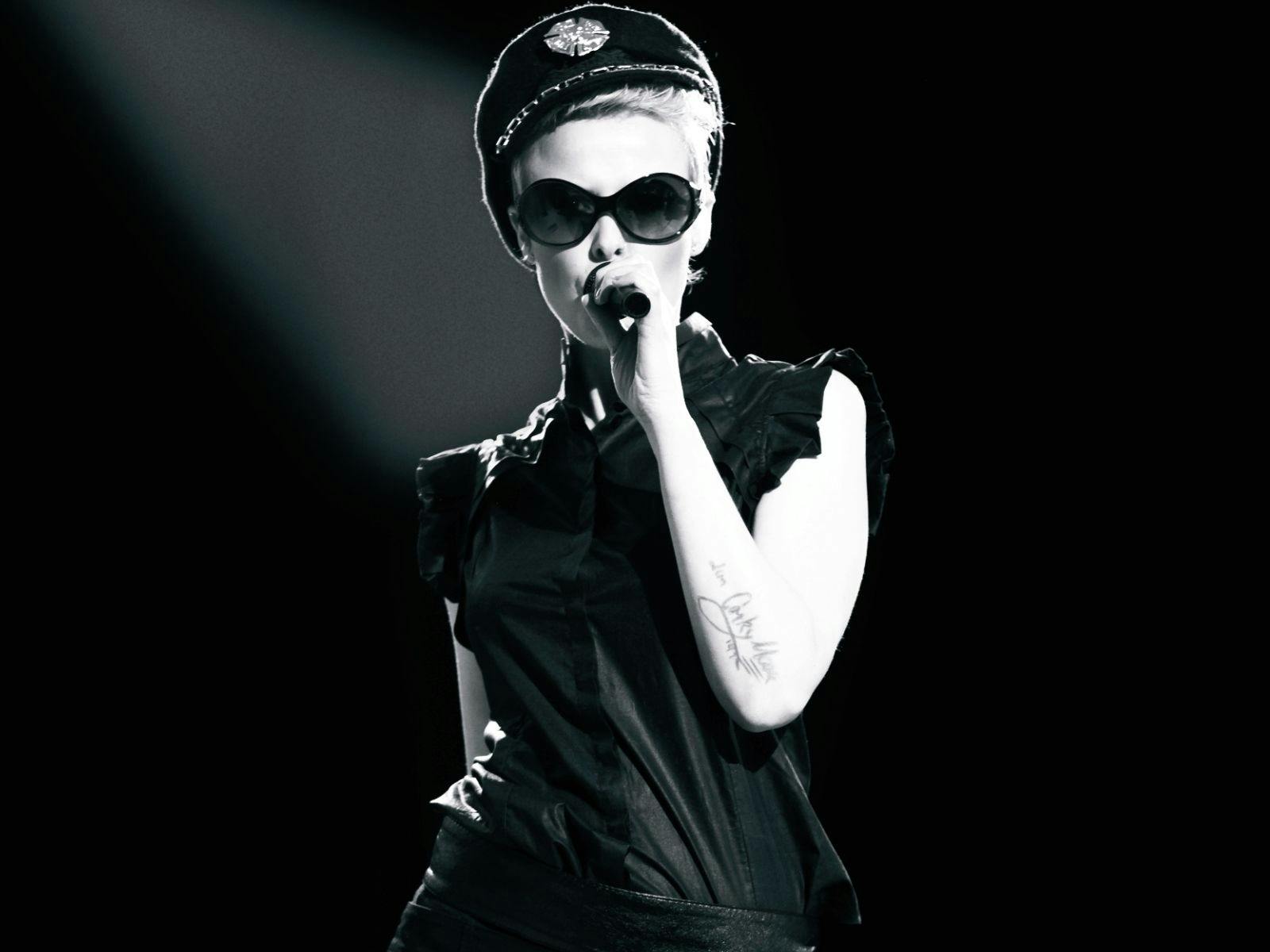 female singer