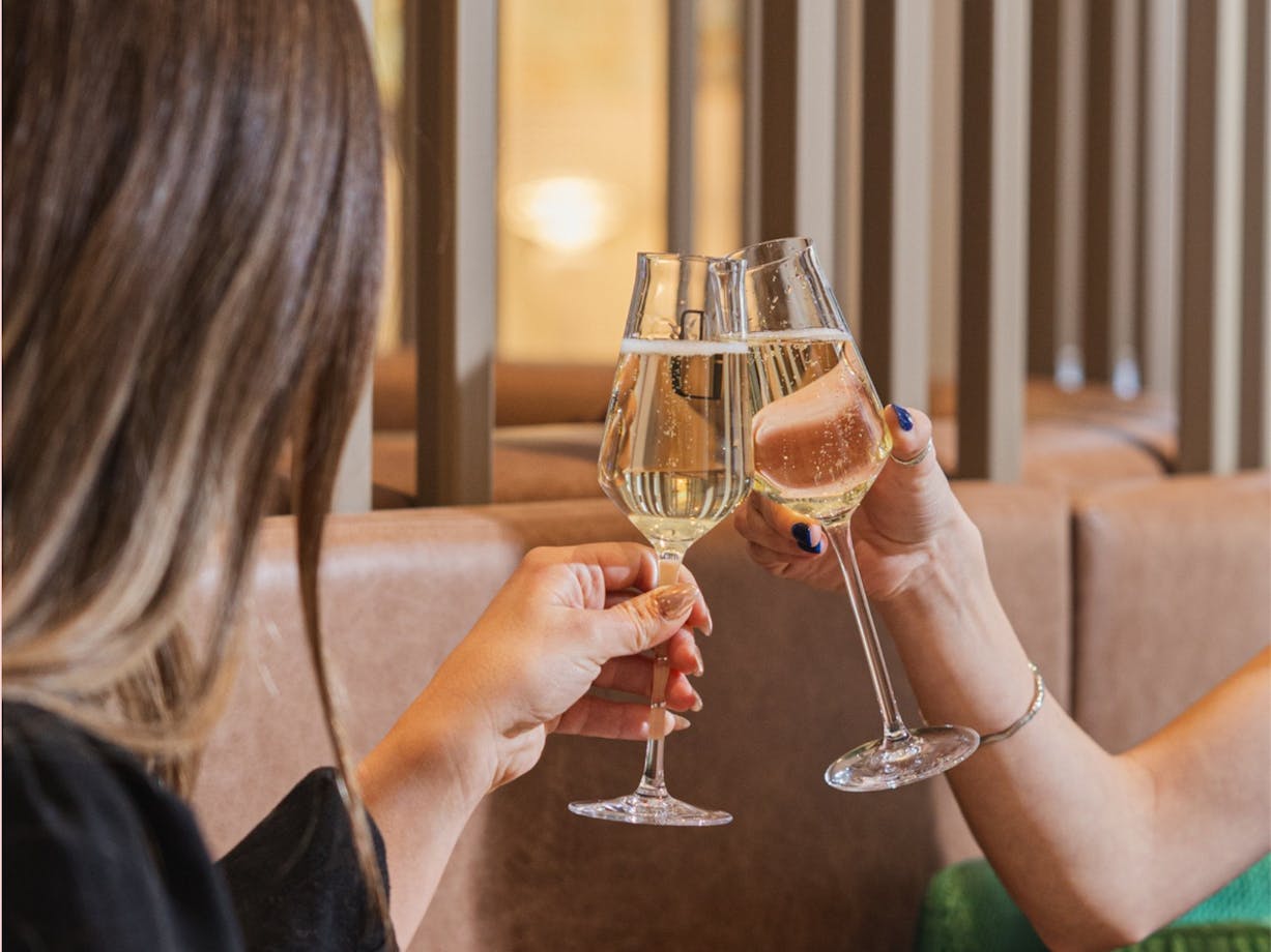 Restaurant Two14 - Mother's Day Brunch