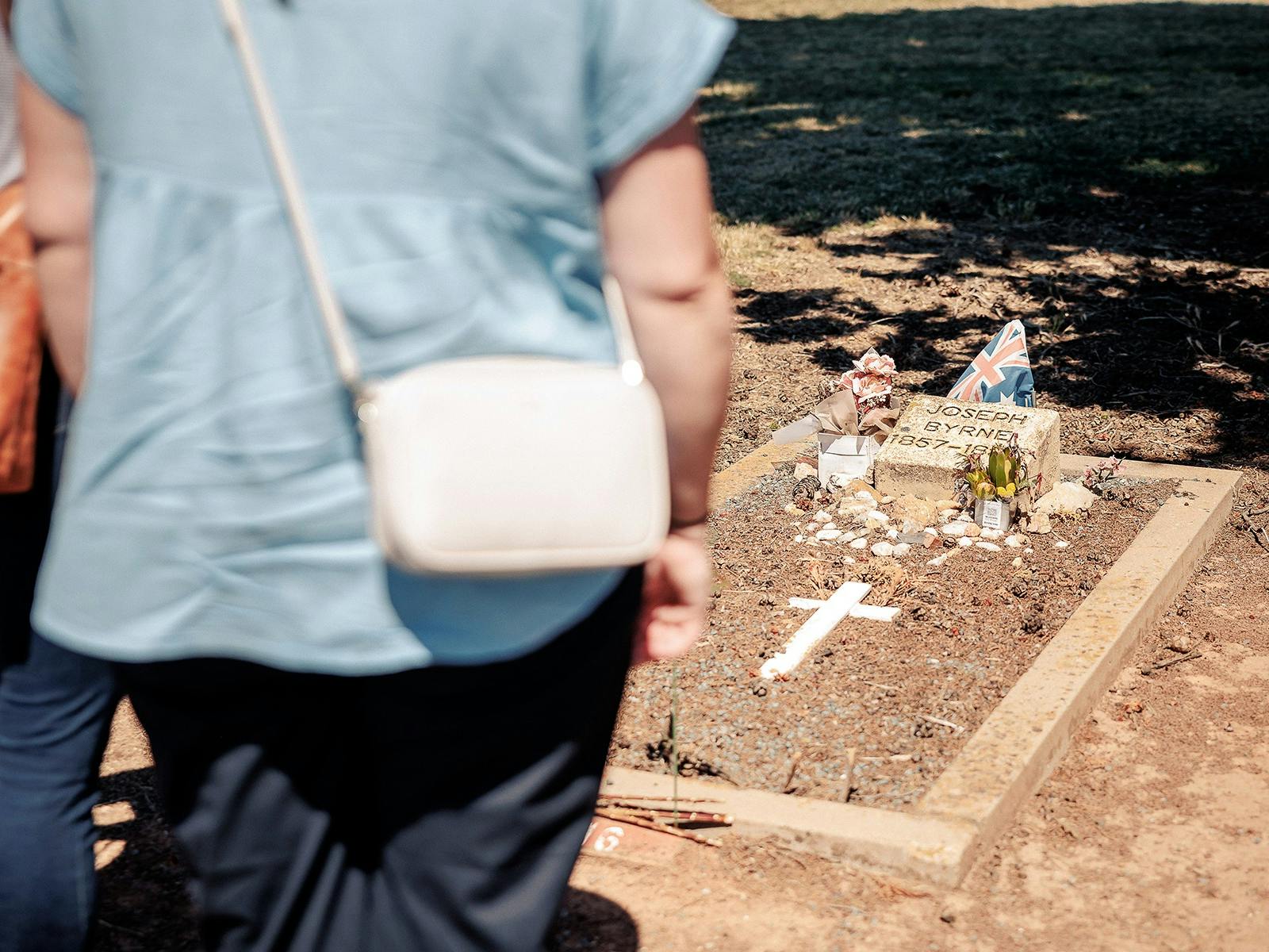 The grave of Joe Byrne can be located at the Benalla Cemetery.