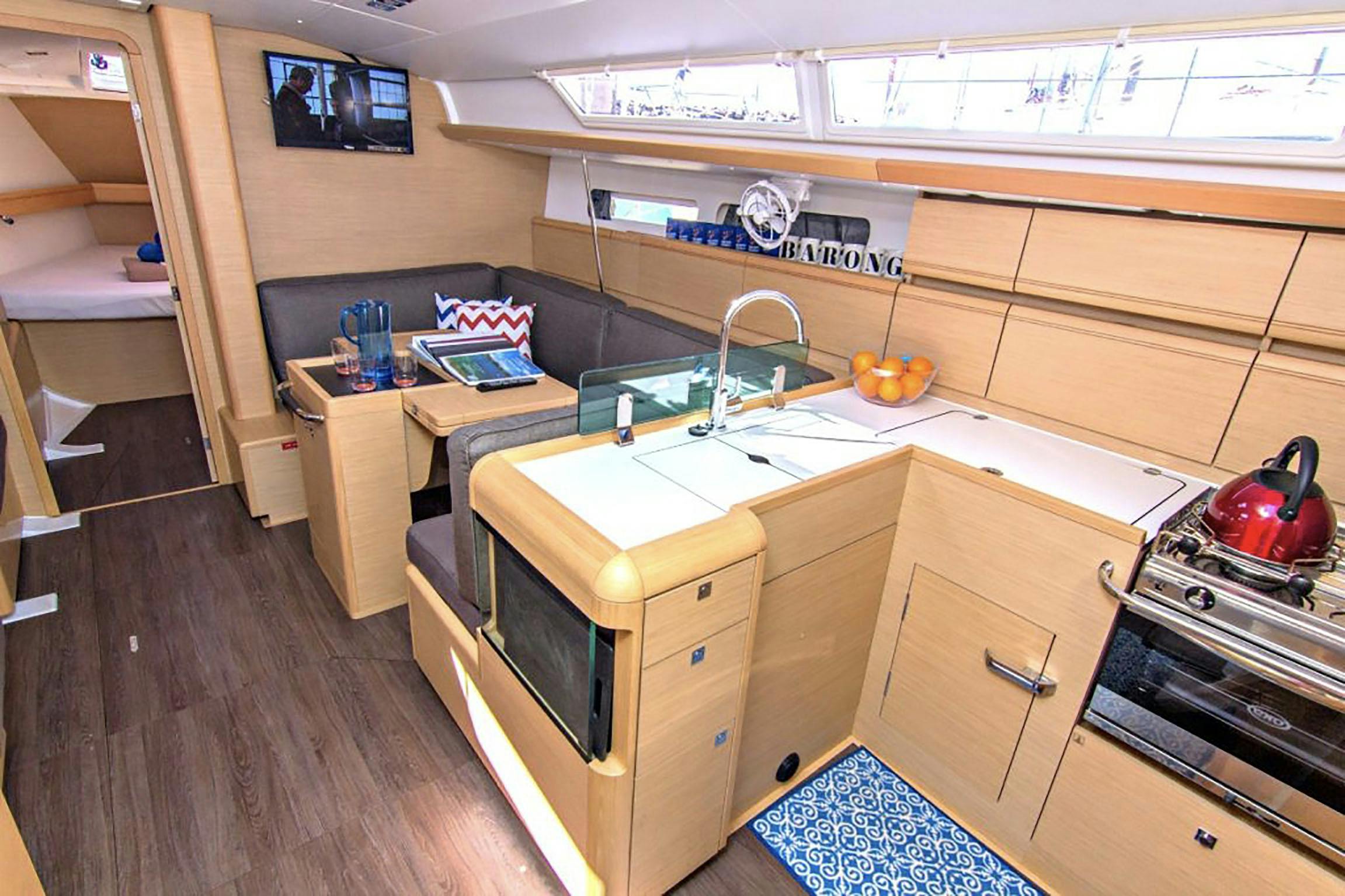 Charter Yachts Australia Sailing Yacht Baronga Jeanneau Sun Odyssey 41