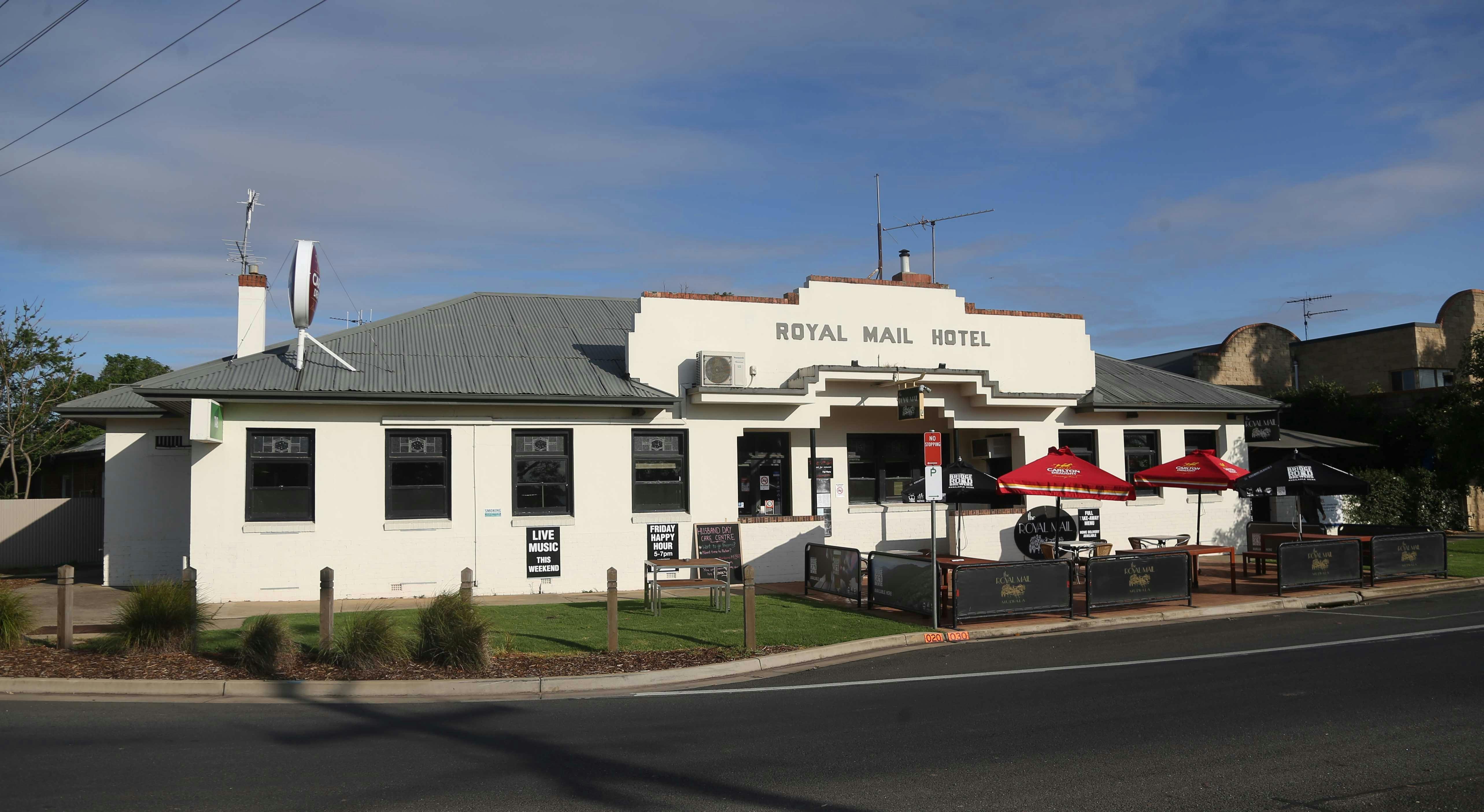 Royal Hotel Mulwala NSW Holidays & Things to Do