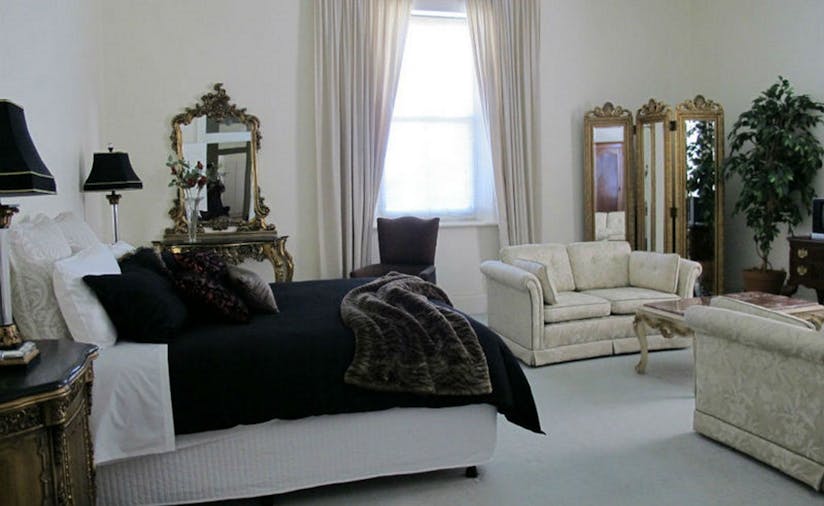 French Deluxe Suite