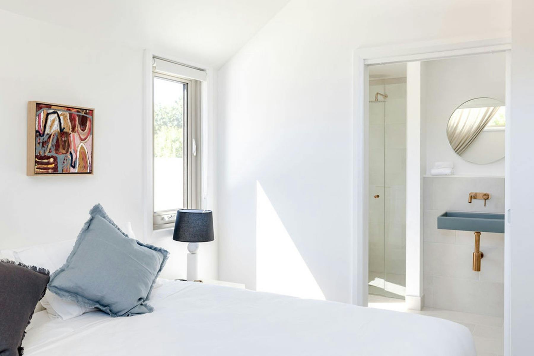 upstairs king bedroom