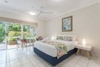 deluxe studio apartment ground floor air conditioned free wifi heated pool free parking