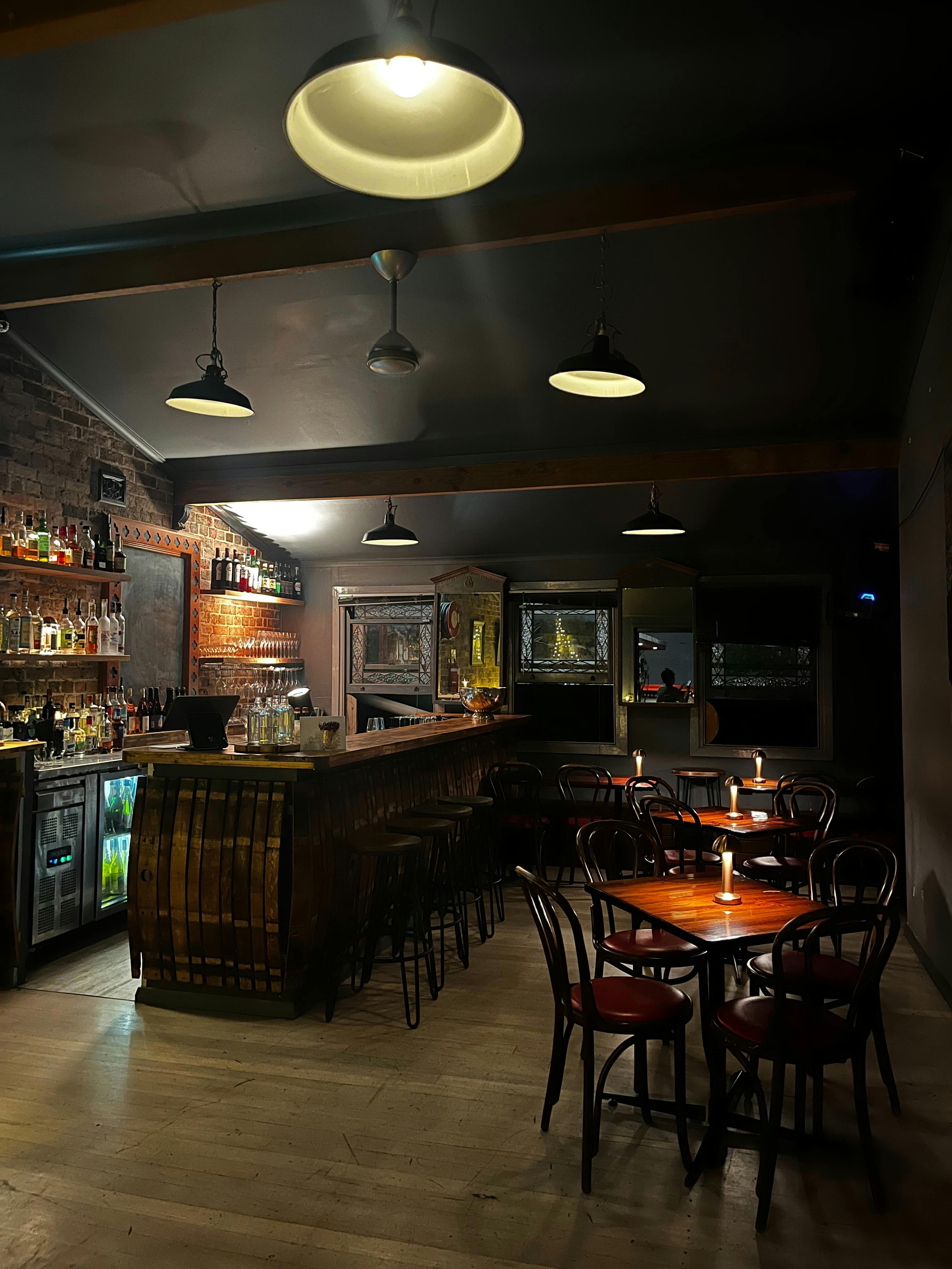 HiHat Bar, rooftop bar, ambient, warm, intimate vibes, Sydney city skyline