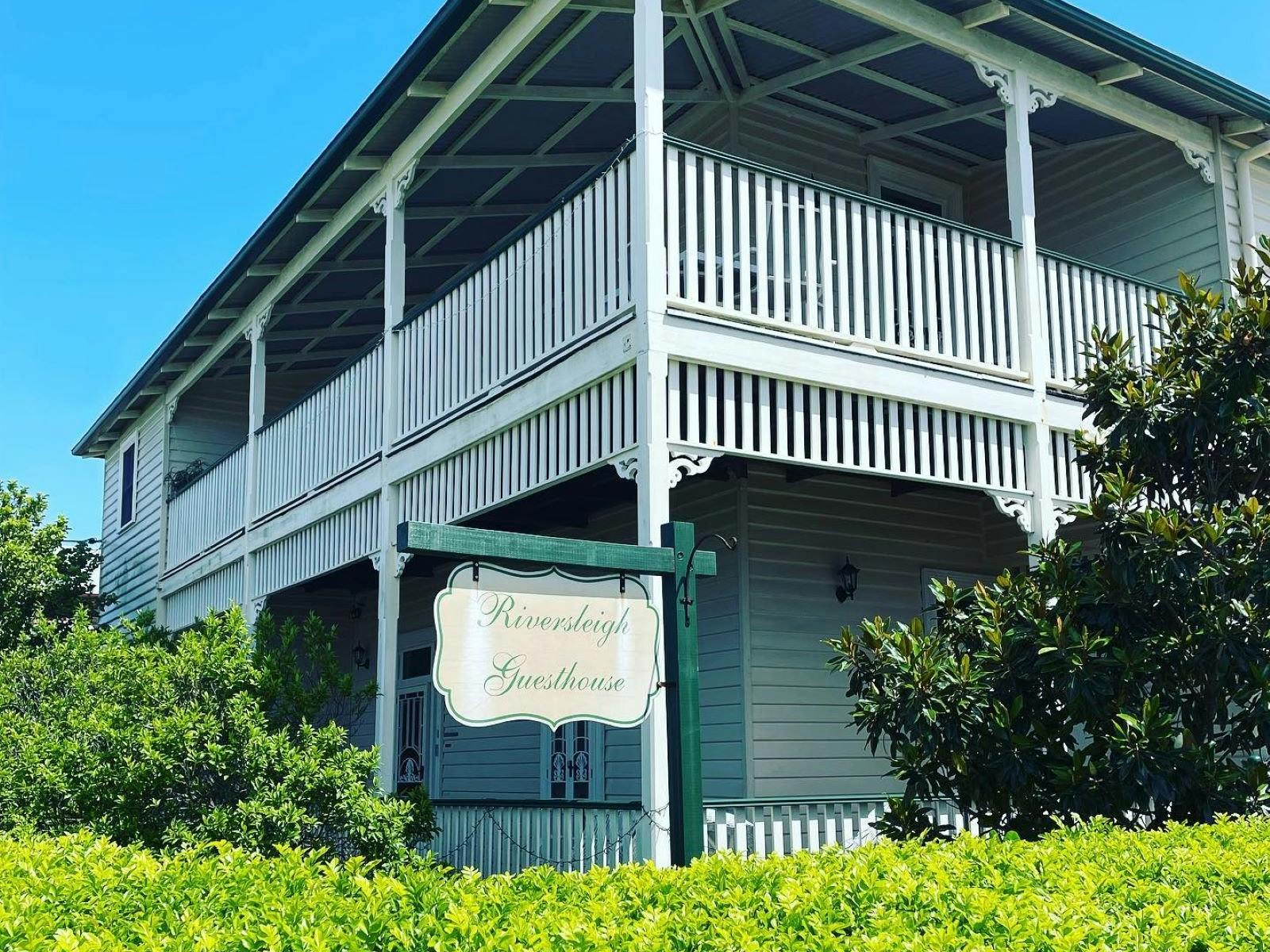 Pic from outside looking up to wrap around verandah